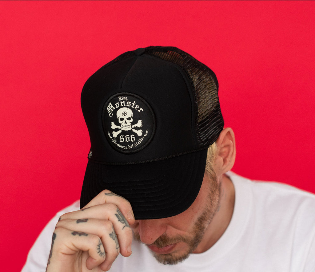 Gorra Trucker Logo Monster Parche