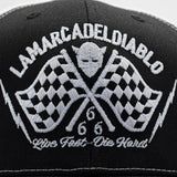 GORRA TRUCKER BICOLOR N/B LIVE FAST DIE HART