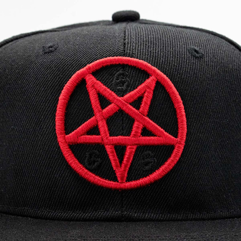 Gorra Plana Pentagrama Rojo