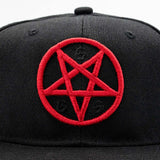 Gorra Plana Pentagrama Rojo