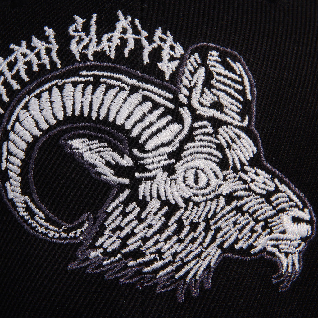 Gorra Plana Satan Slave Chivo