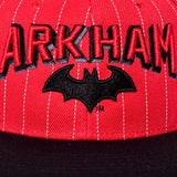 Gorra Arkham Rojo/Rayas